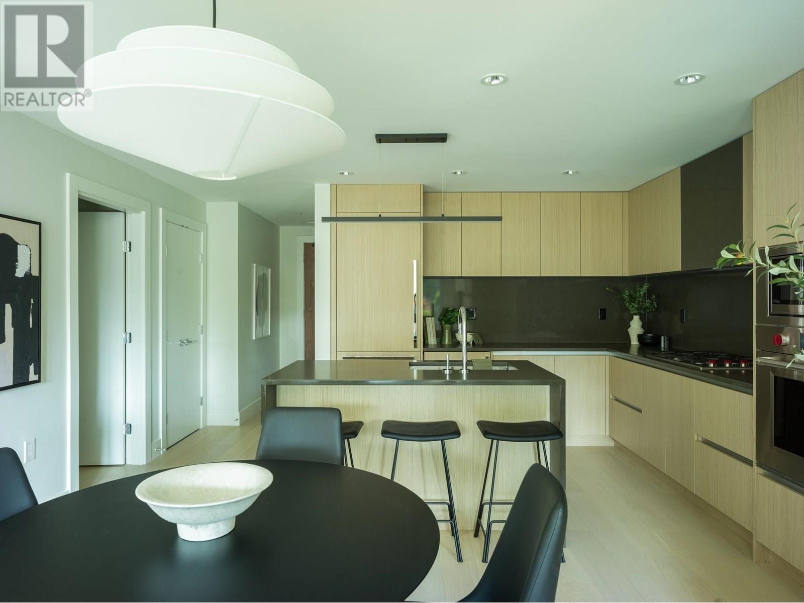 Photo 9 of 310 3636 W 39th Avenue, Vancouver BC