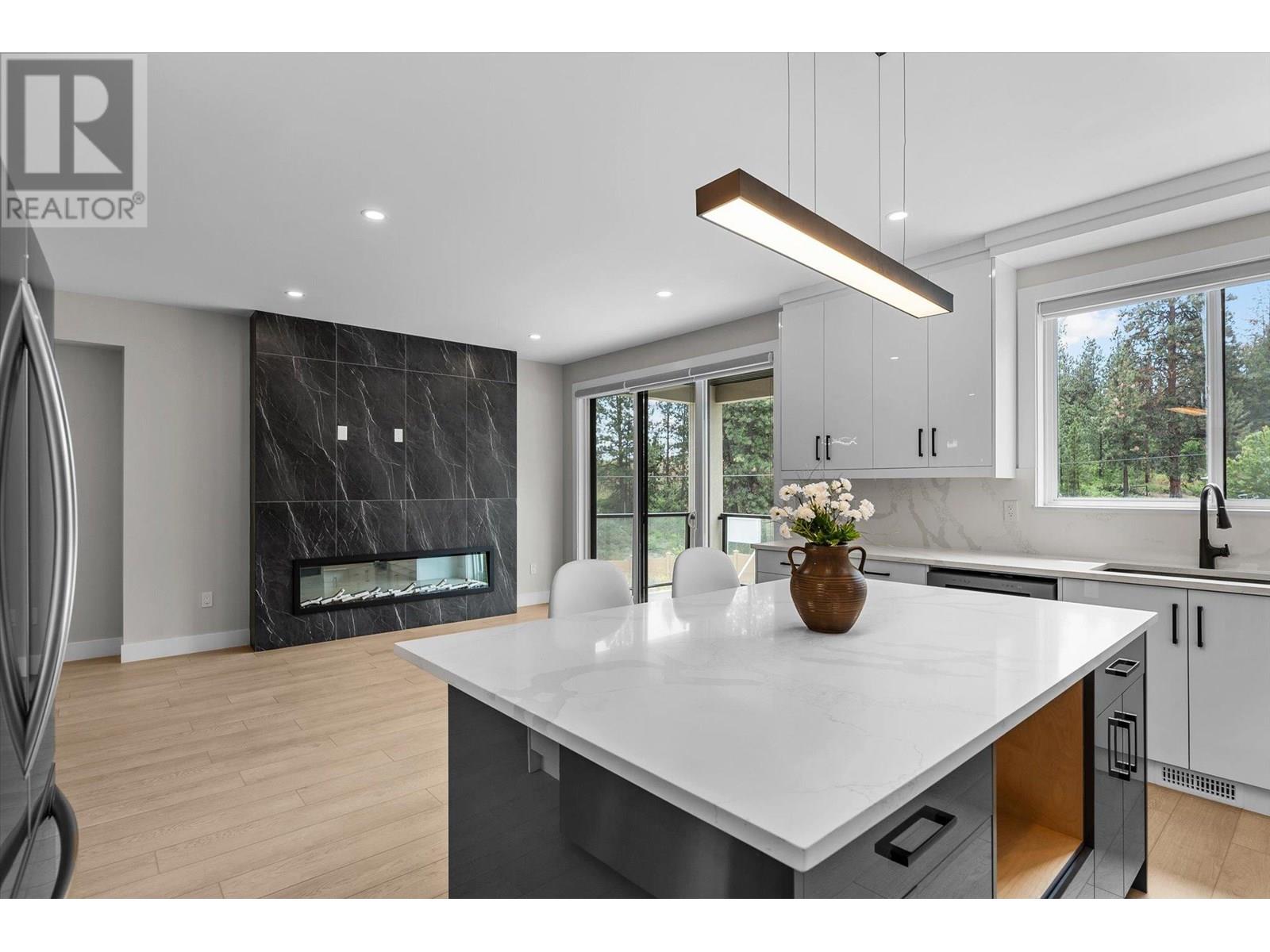 1681 Harbour View Crescent, Westbank