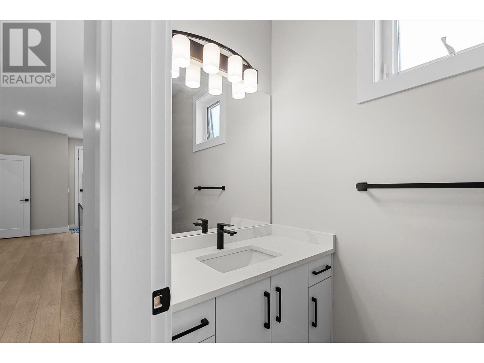  1681 Harbour View Crescent, Westbank
