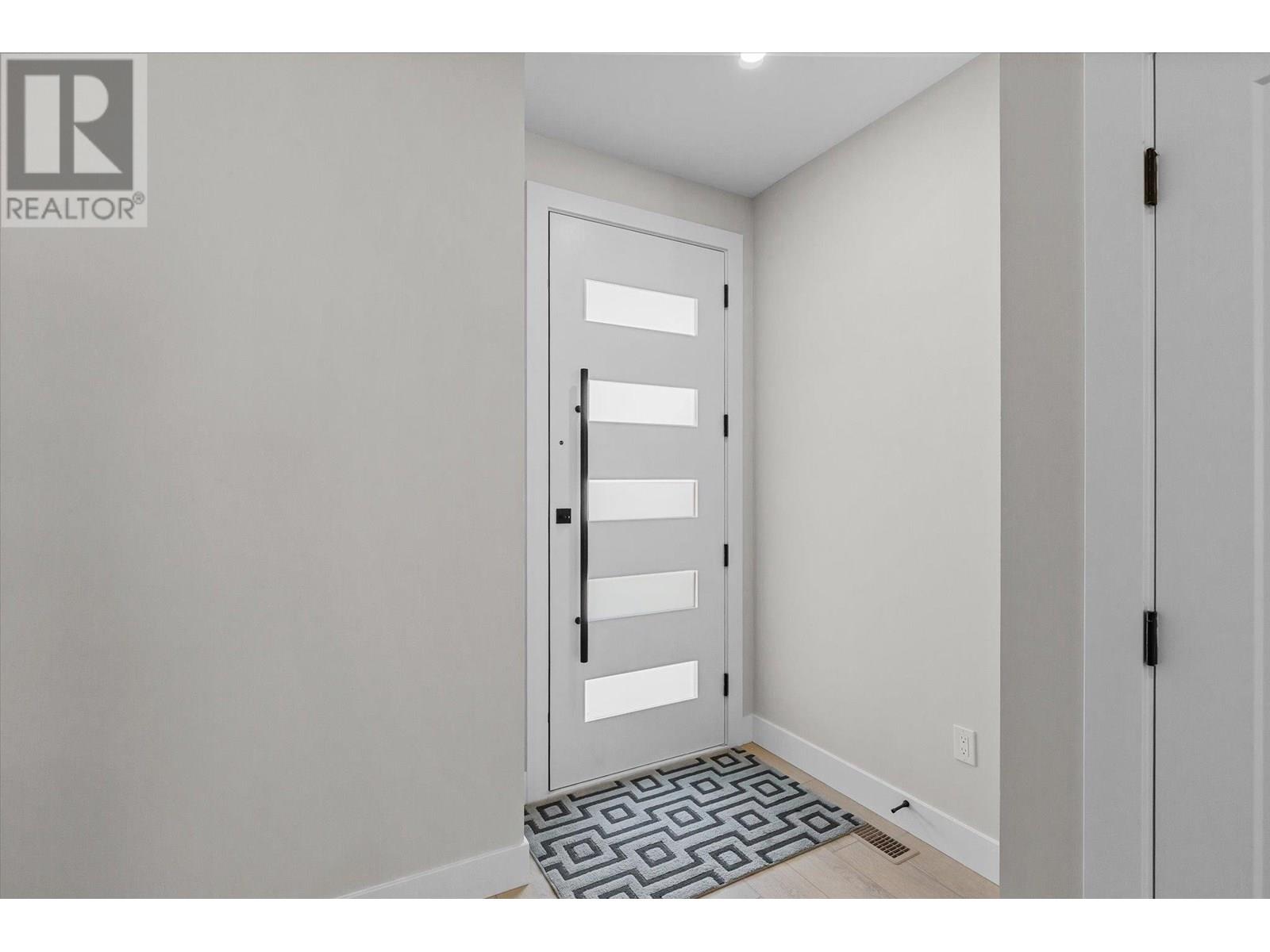  1681 Harbour View Crescent, Westbank