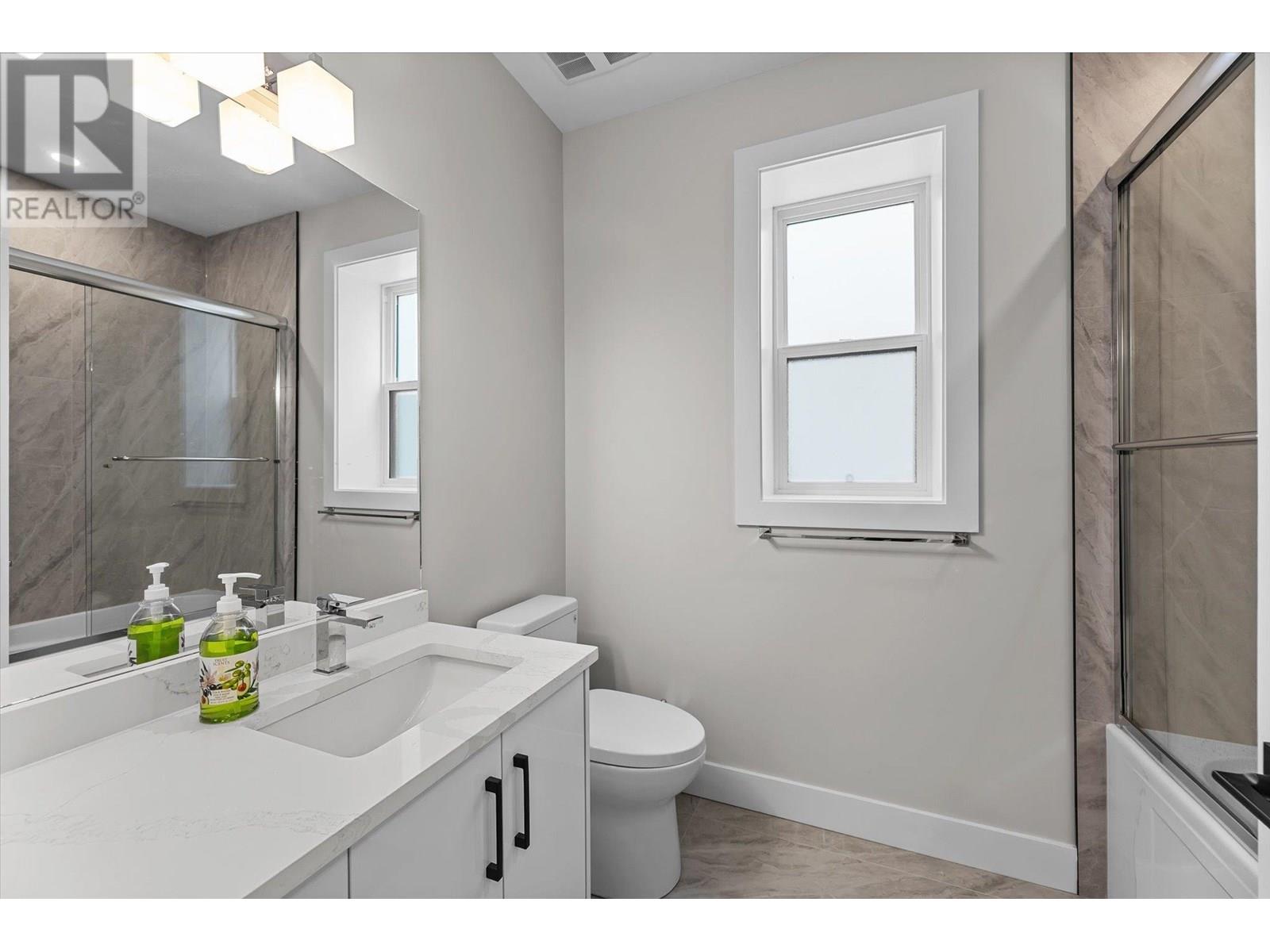  1681 Harbour View Crescent, Westbank