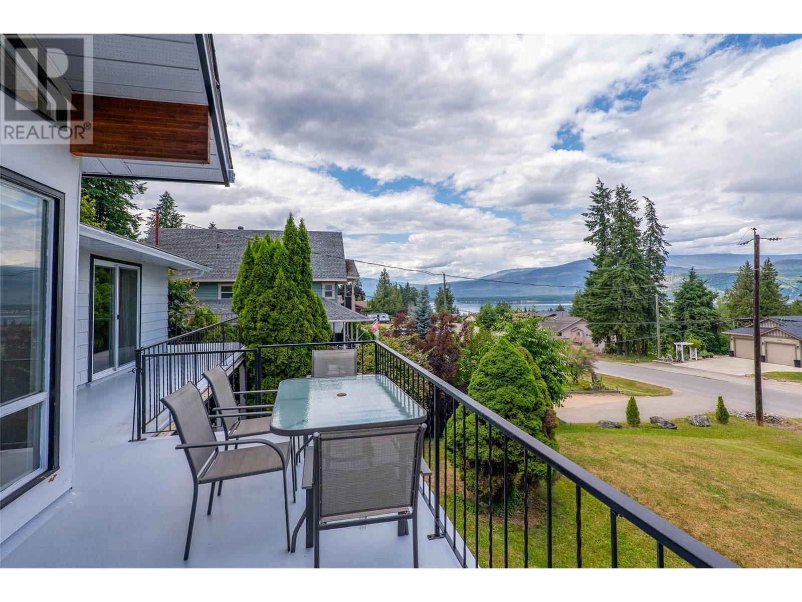 2250 Lakeview Drive, Blind Bay
