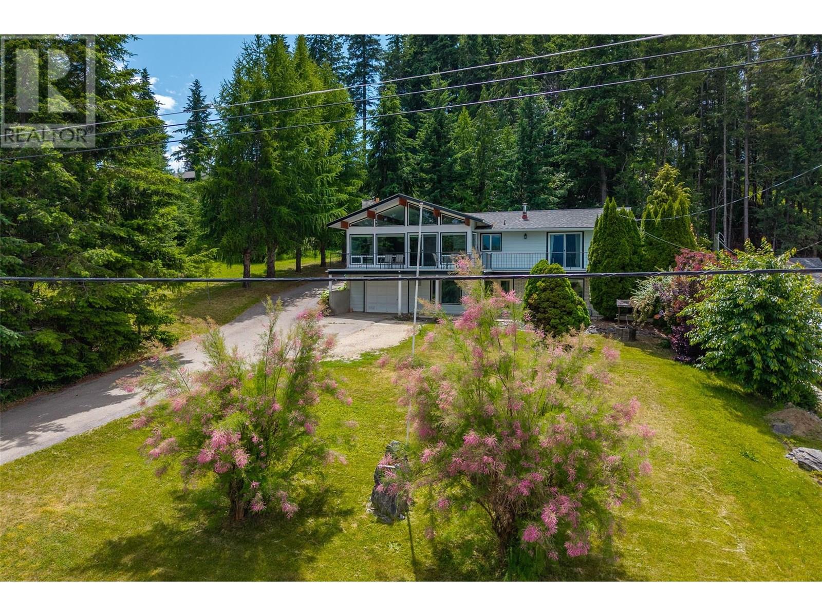 2250 Lakeview Drive, Blind Bay