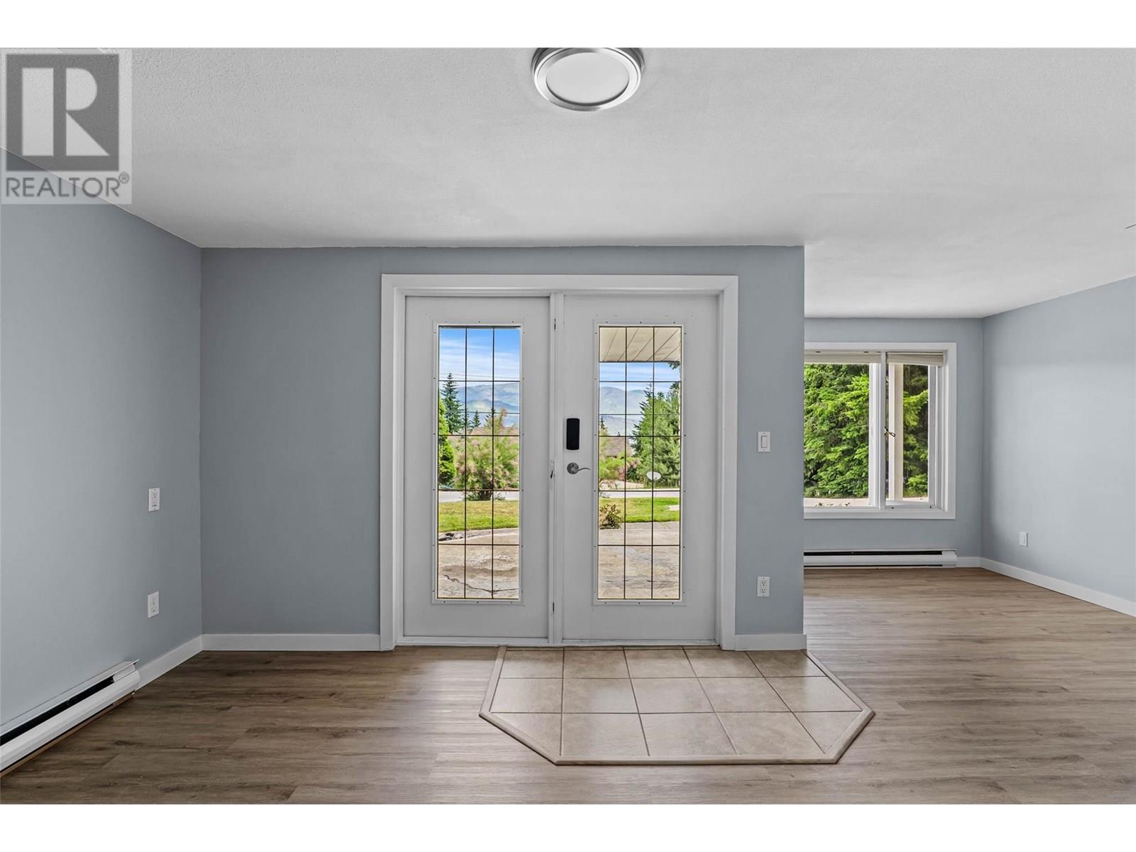 2250 Lakeview Drive, Blind Bay