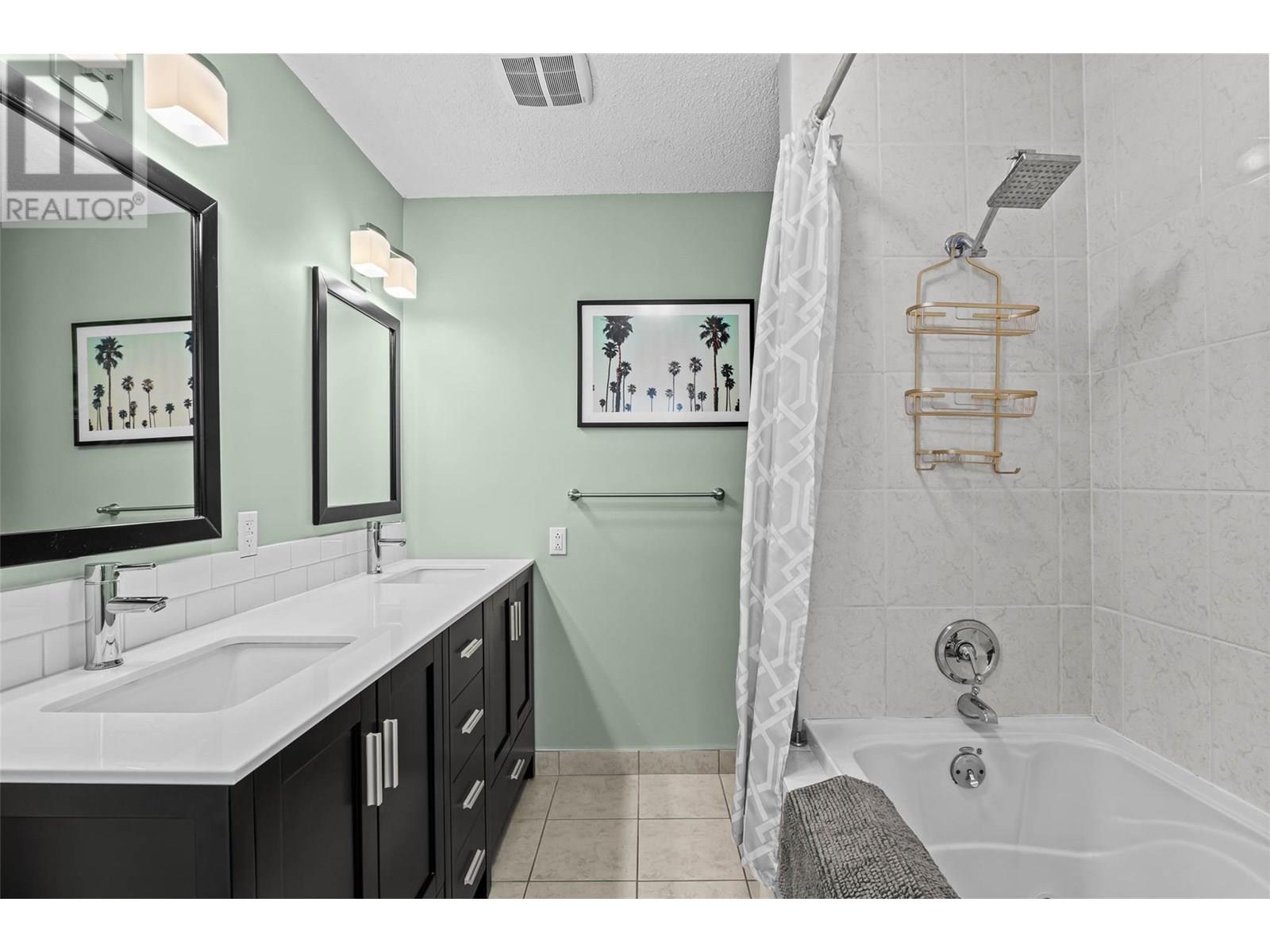 2250 Lakeview Drive, Blind Bay