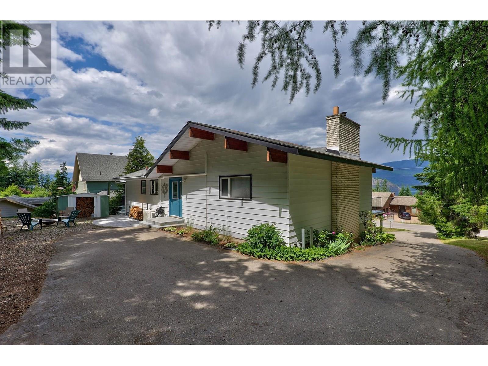 2250 Lakeview Drive, Blind Bay