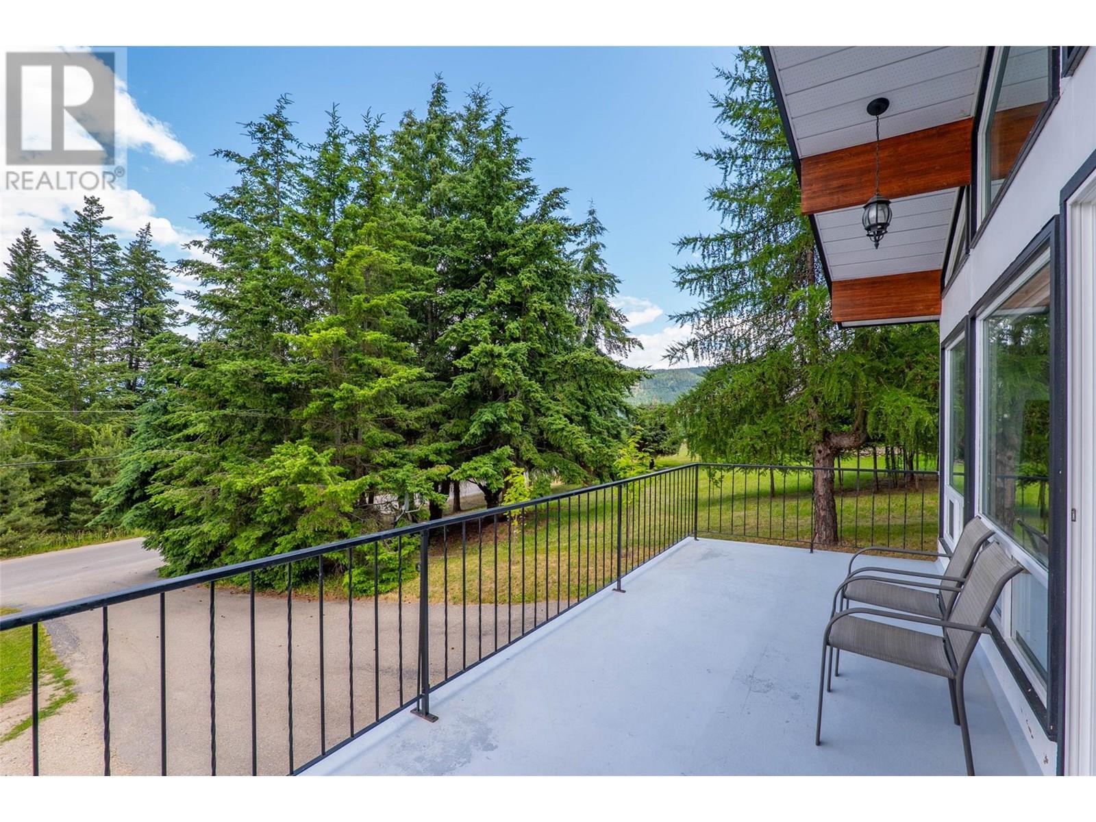 2250 Lakeview Drive, Blind Bay