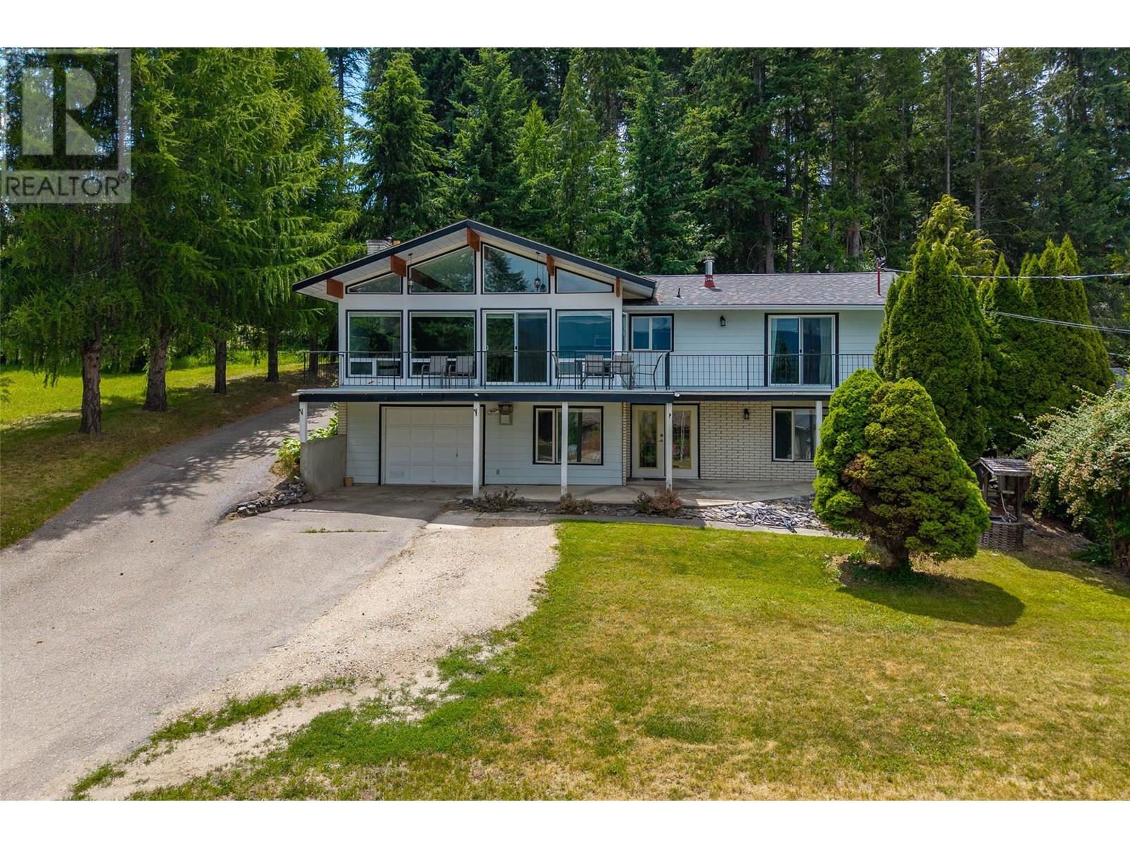 2250 Lakeview Drive, Blind Bay