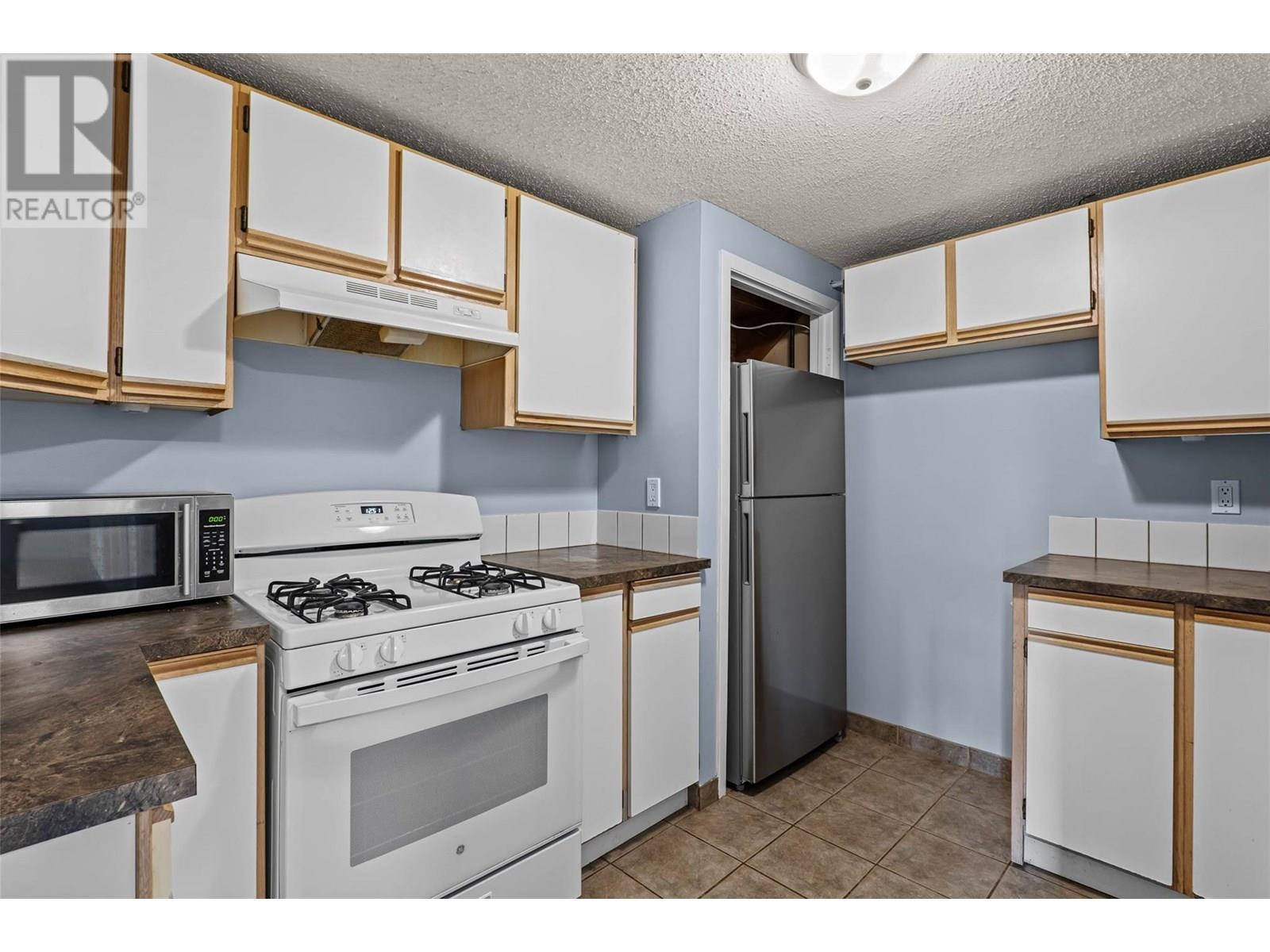 2250 Lakeview Drive, Blind Bay