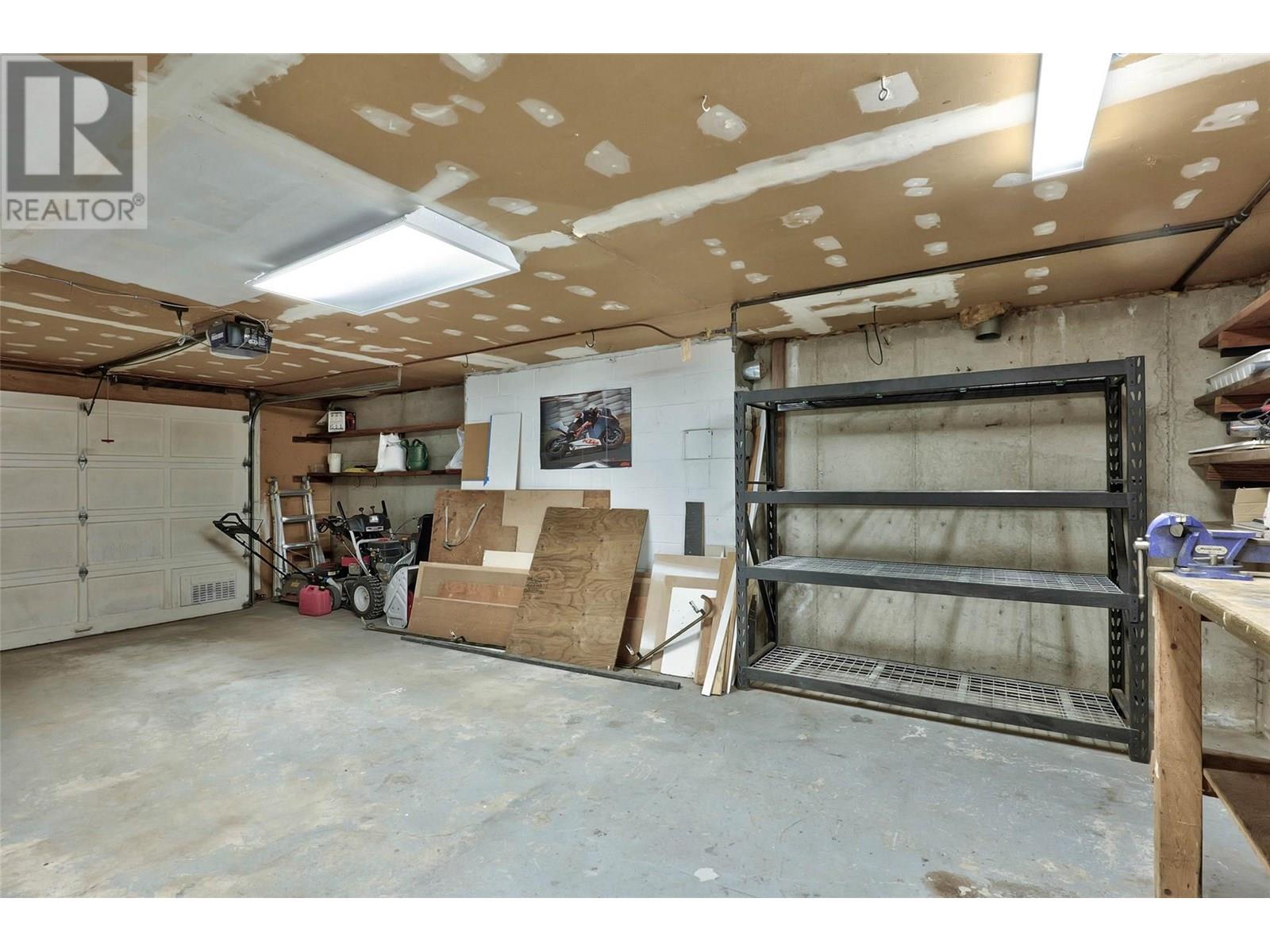 2250 Lakeview Drive, Blind Bay