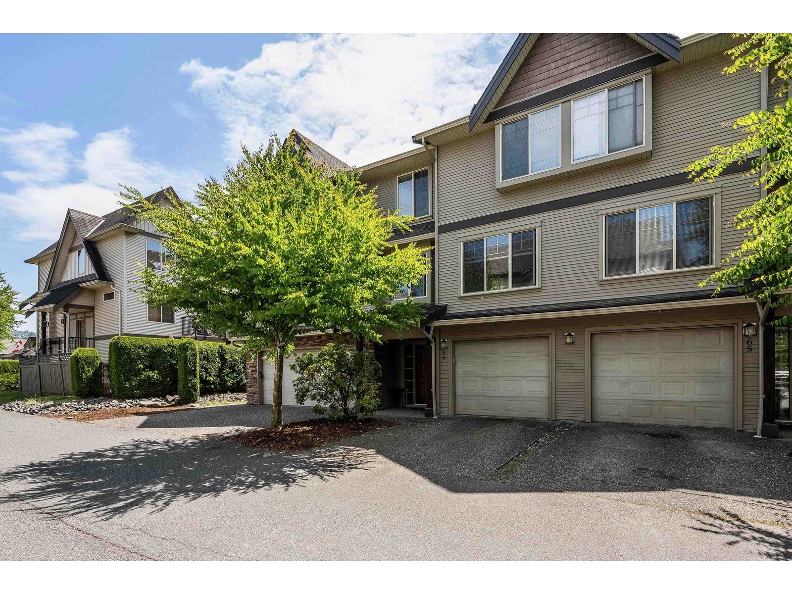 Photo 2 of 66 5556 Peach Road Garrison Crossing, Chilliwack BC