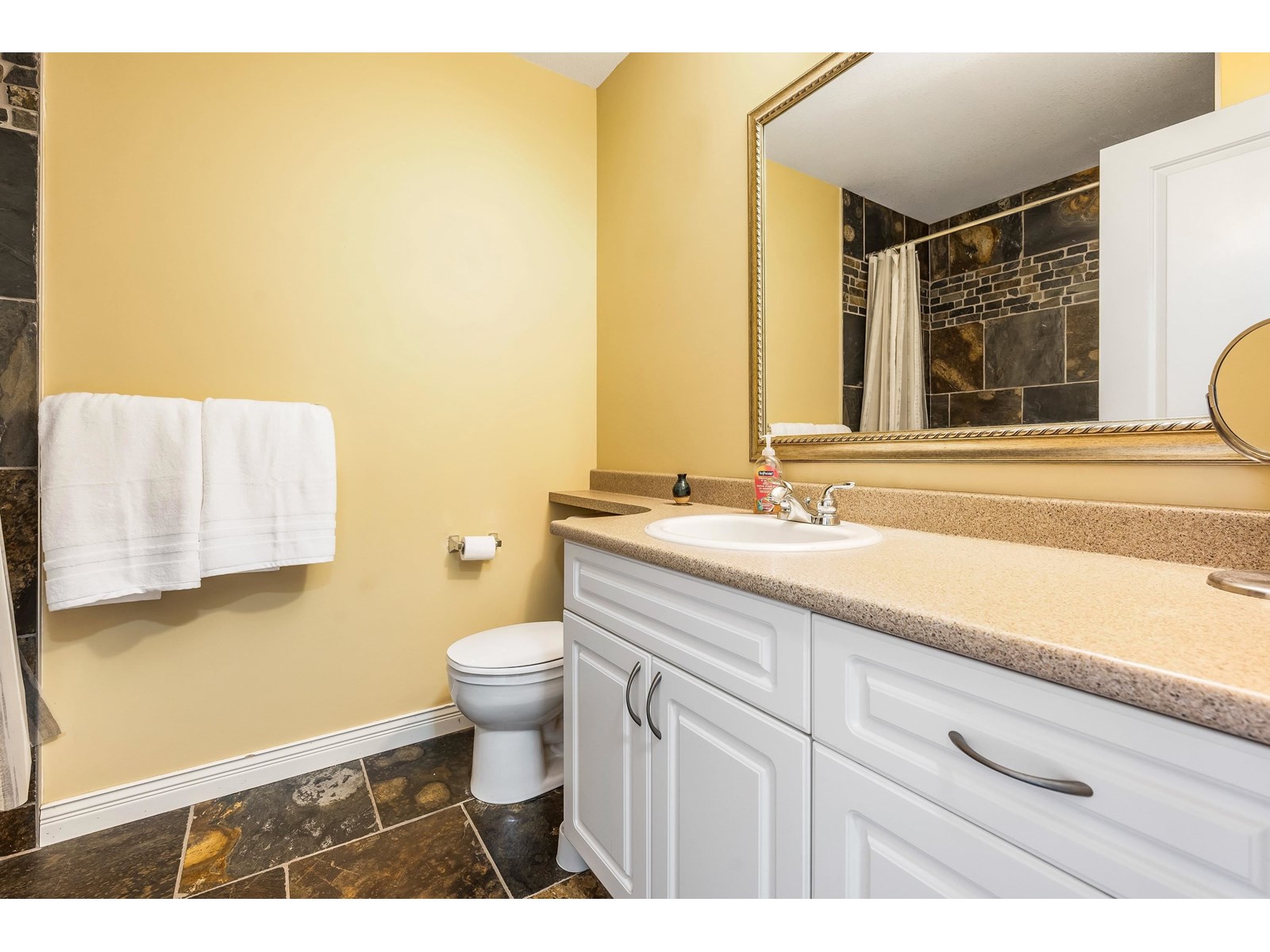 Photo 26 of 66 5556 Peach Road Garrison Crossing, Chilliwack BC