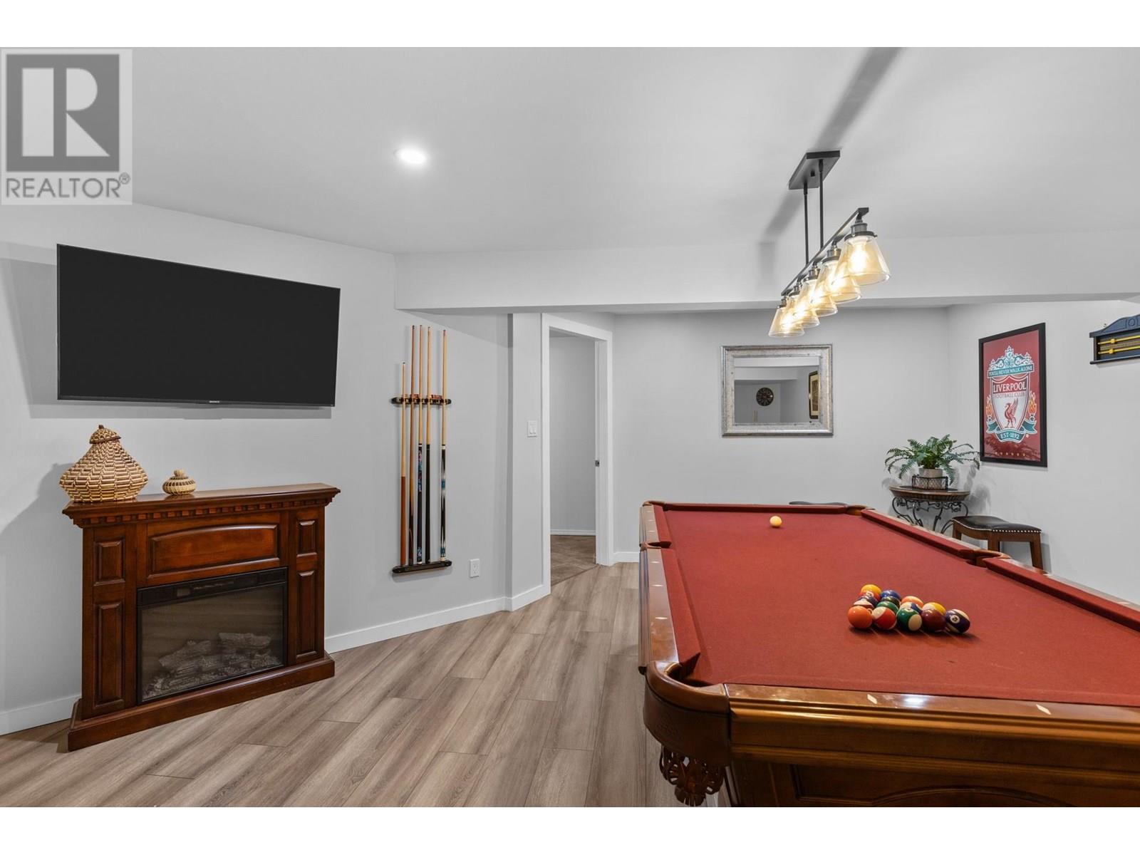  3838 Beach Avenue, Peachland