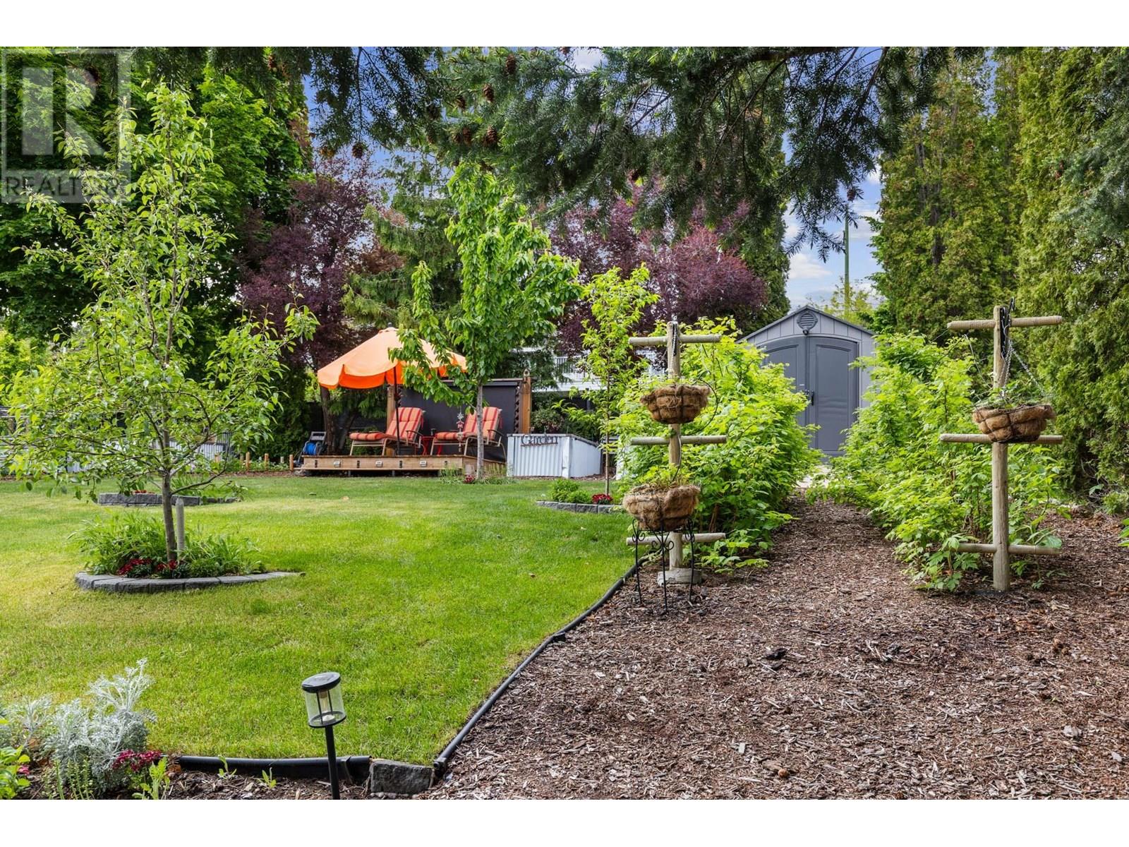  3838 Beach Avenue, Peachland