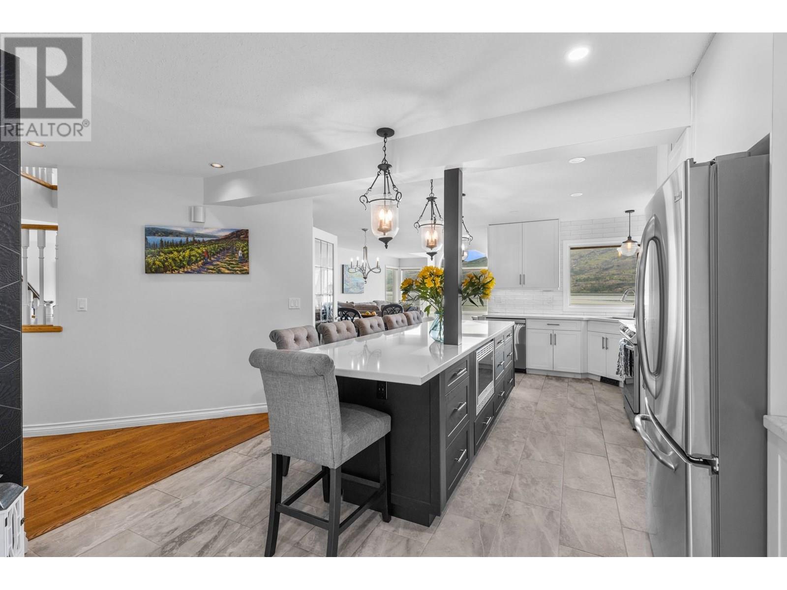  3838 Beach Avenue, Peachland