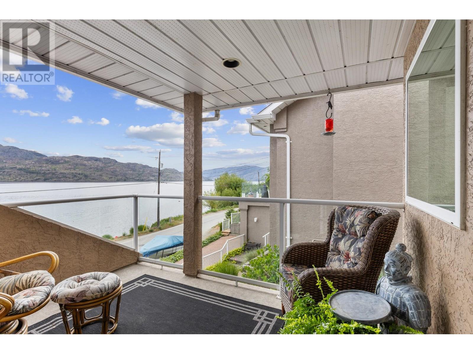  3838 Beach Avenue, Peachland