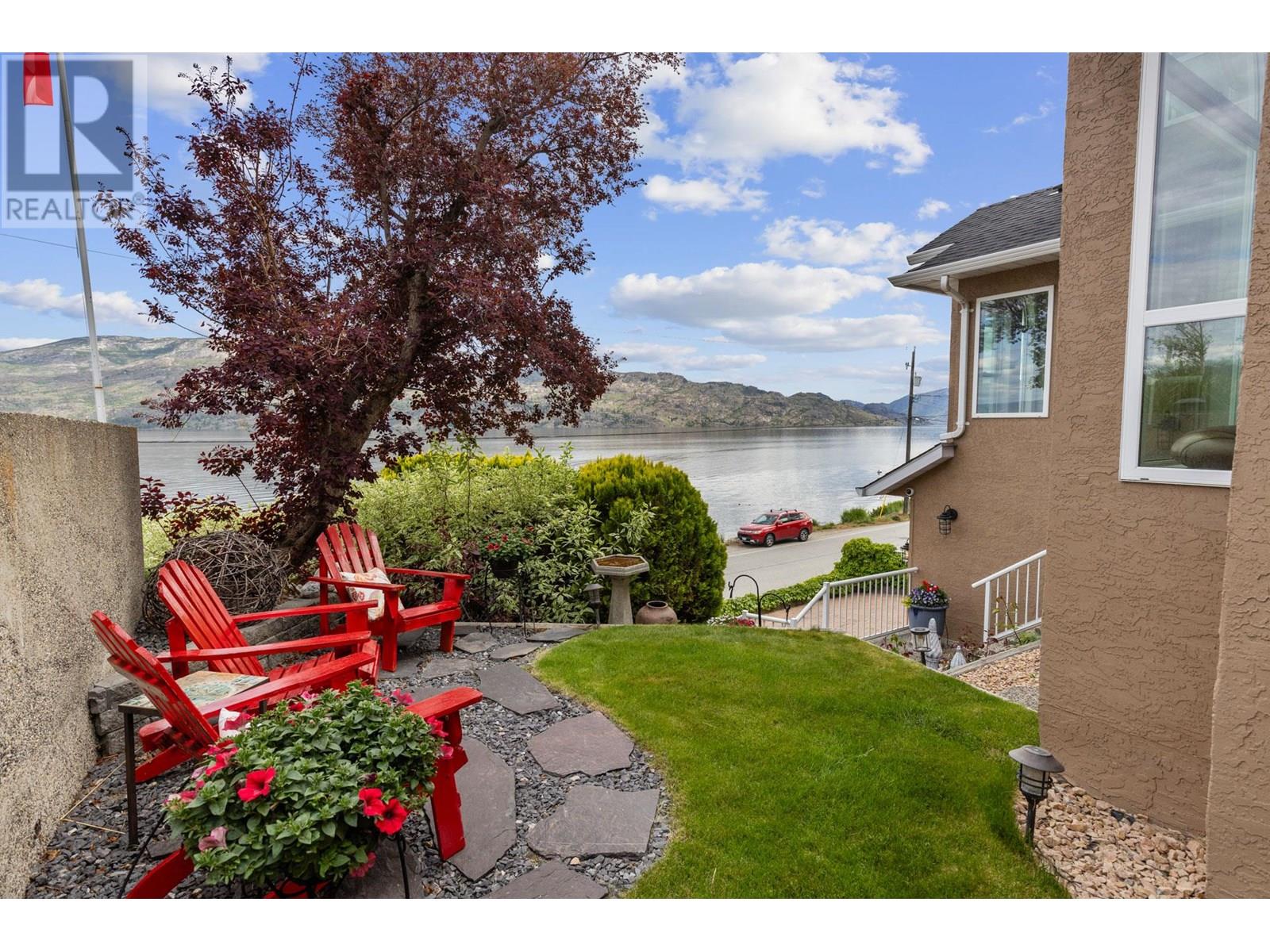  3838 Beach Avenue, Peachland