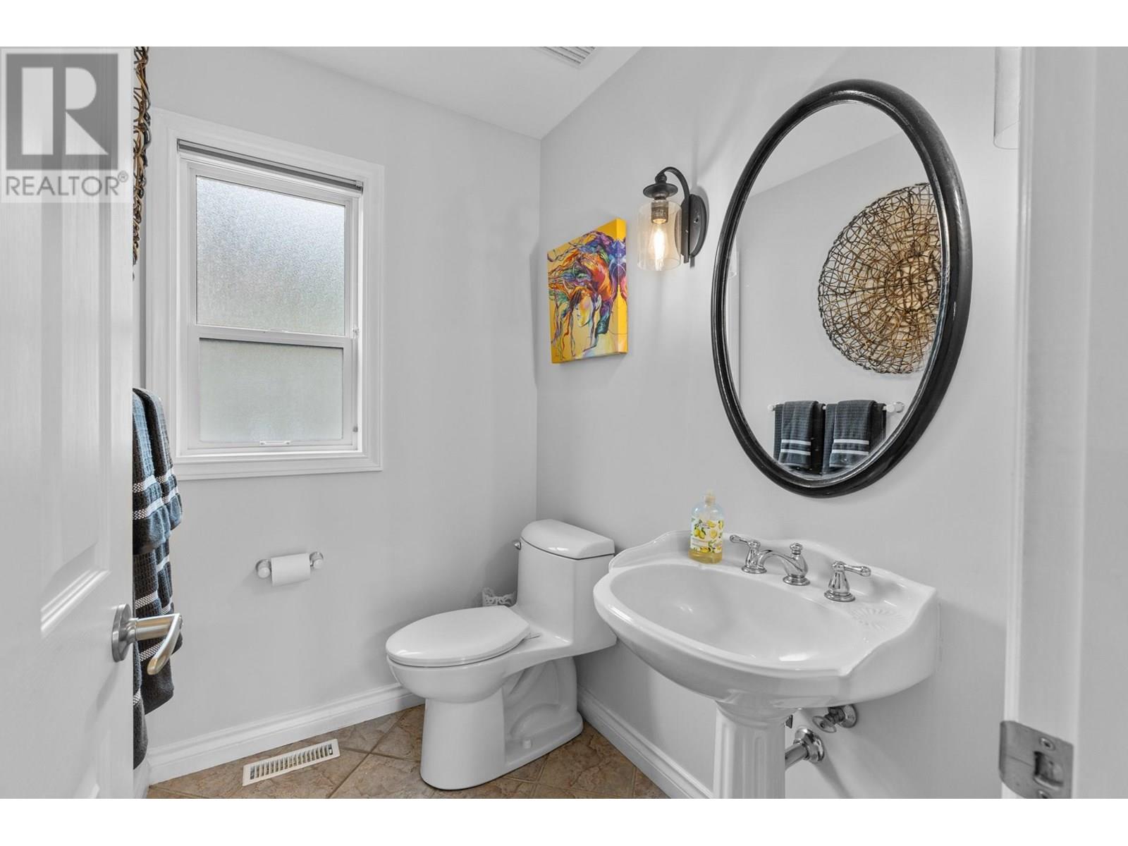  3838 Beach Avenue, Peachland