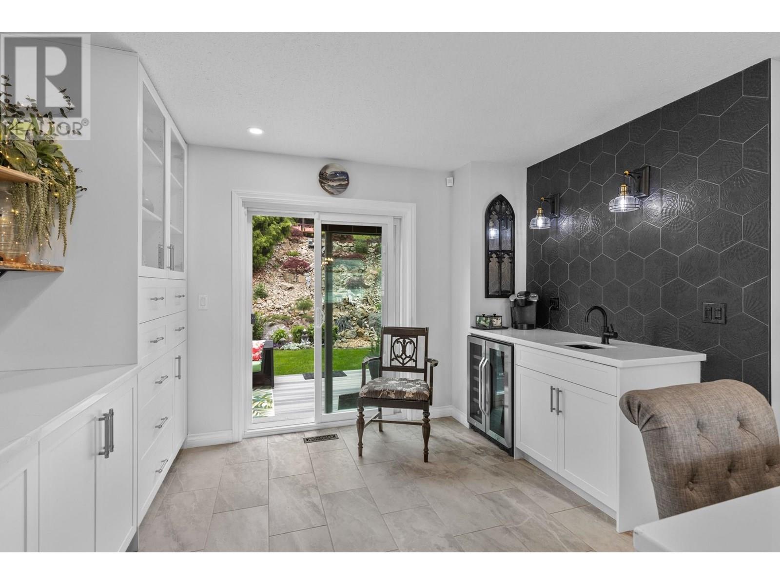  3838 Beach Avenue, Peachland