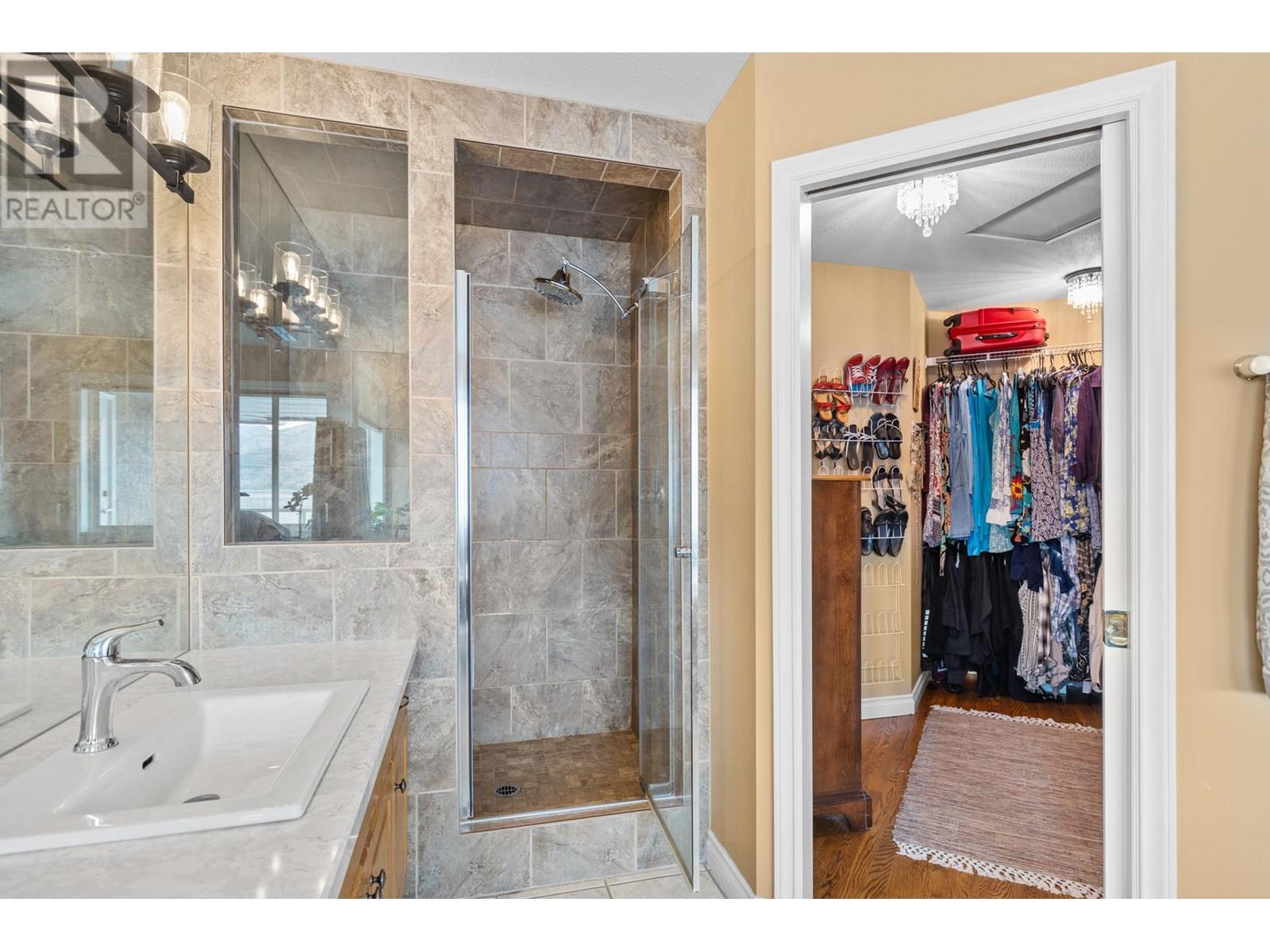  3838 Beach Avenue, Peachland