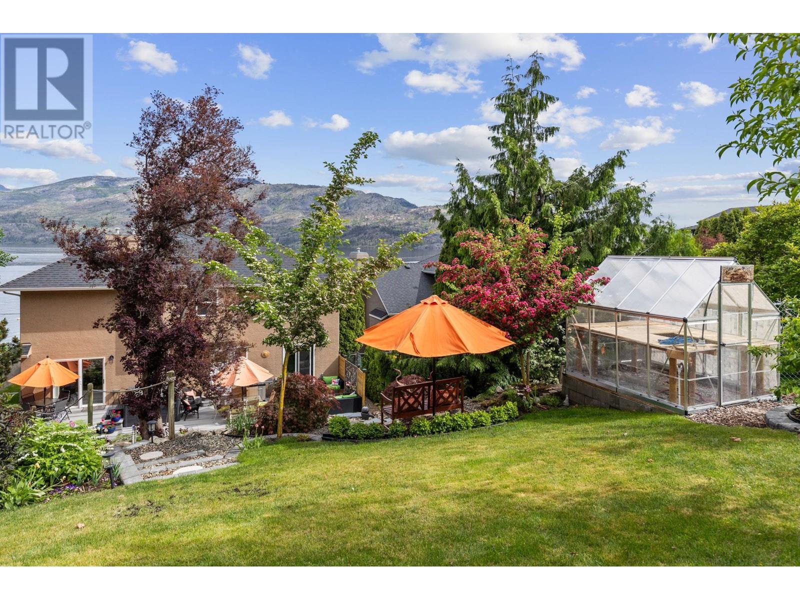  3838 Beach Avenue, Peachland