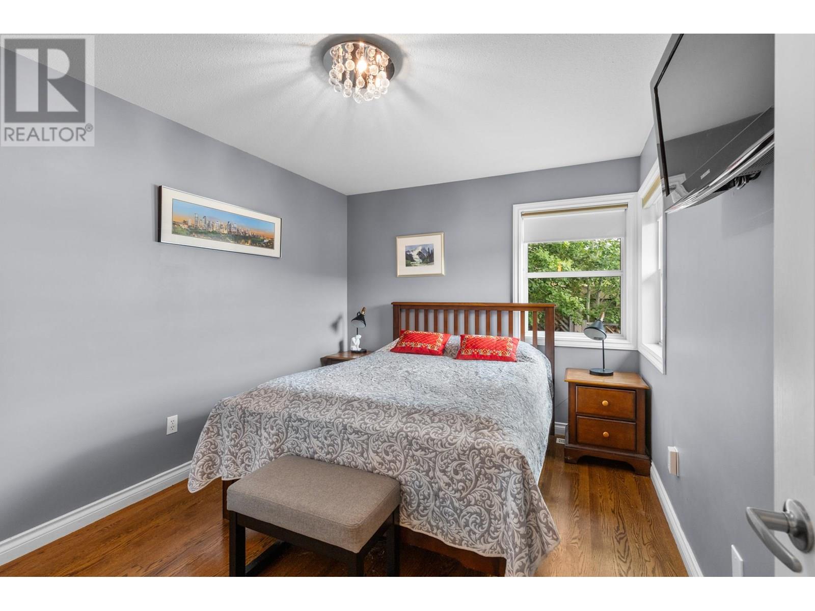  3838 Beach Avenue, Peachland