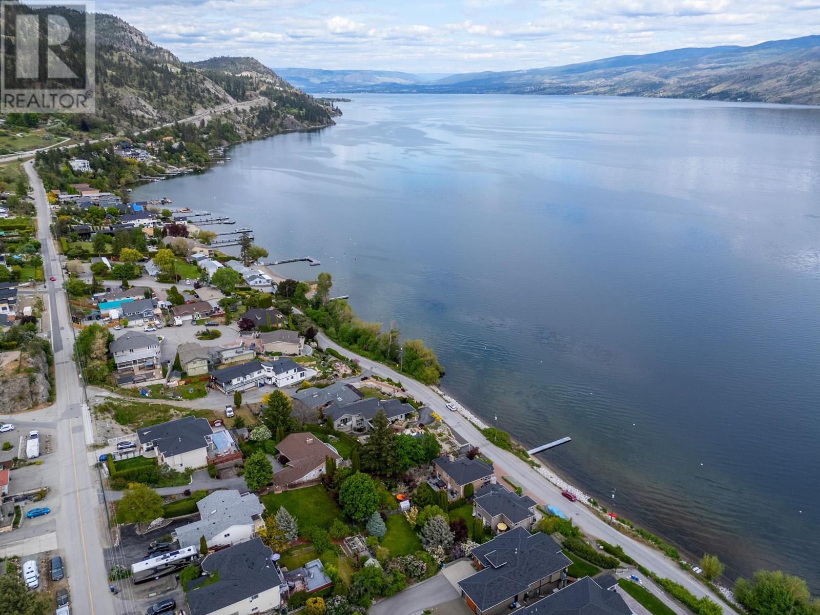  3838 Beach Avenue, Peachland