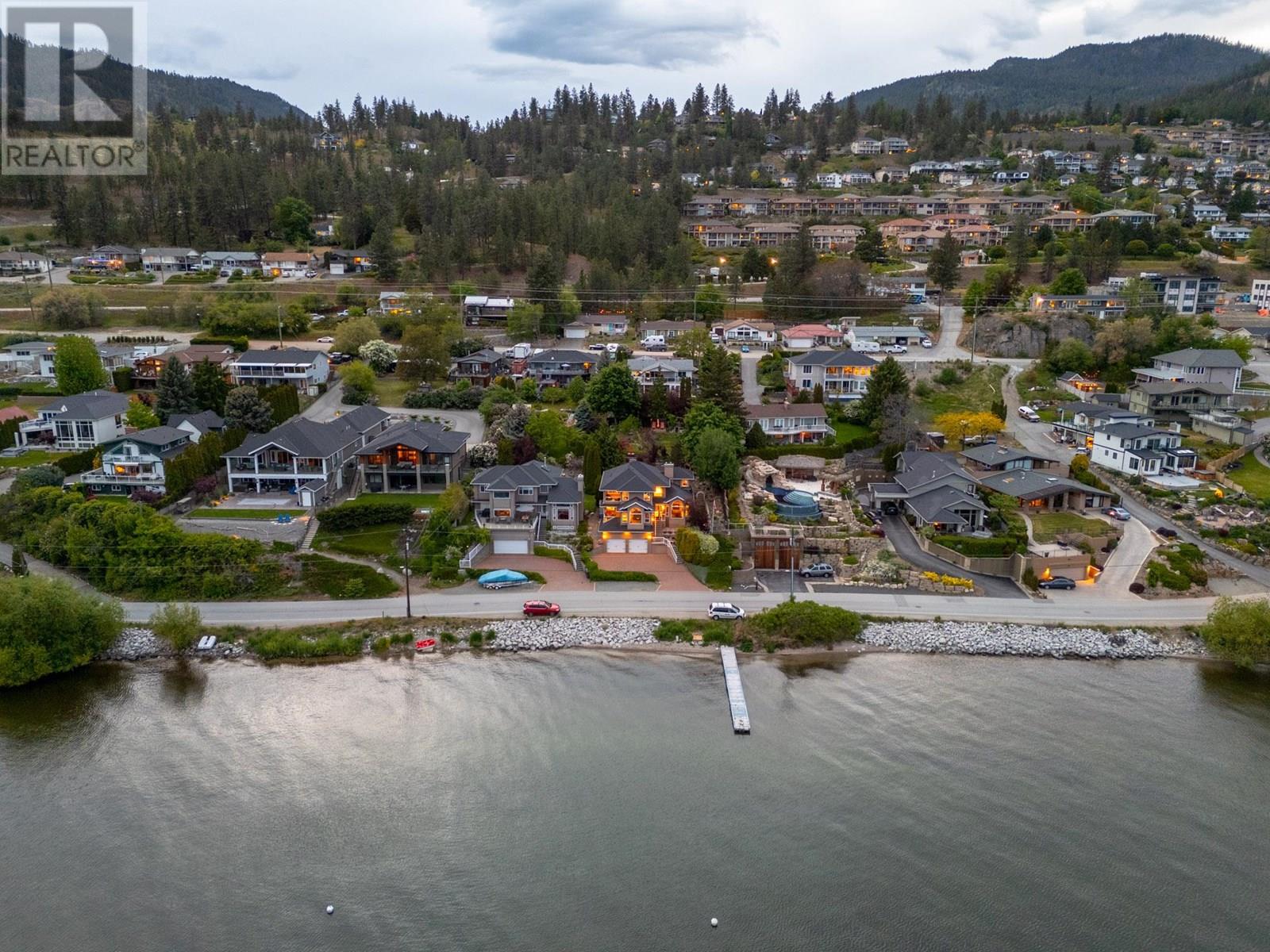 3838 Beach Avenue, Peachland