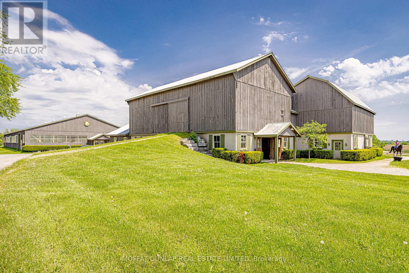 Photo 18 of 14285 8th Concession Road, King ON