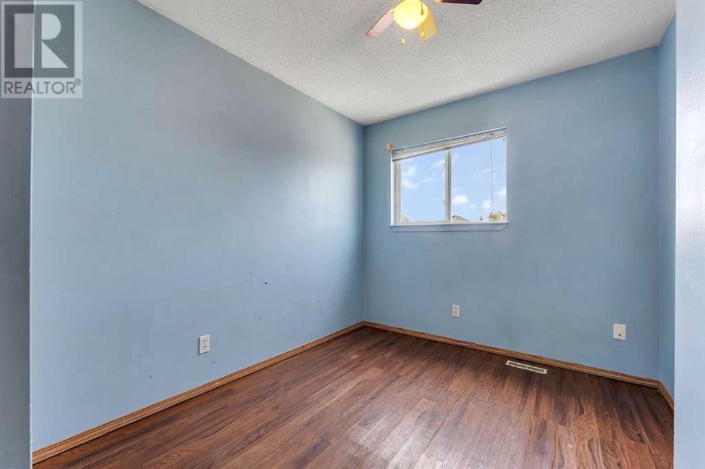 Single Family House for Sale in  San Diego Way NE Monterey Park Calgary 