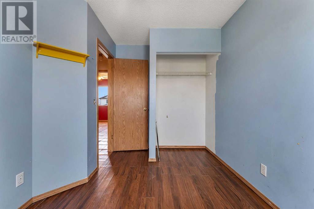 Single Family House for Sale in  San Diego Way NE Monterey Park Calgary 