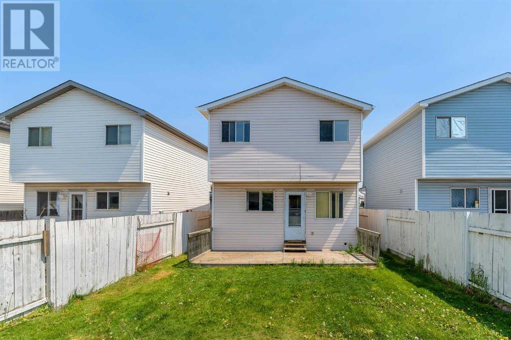 Single Family House for Sale in  San Diego Way NE Monterey Park Calgary 