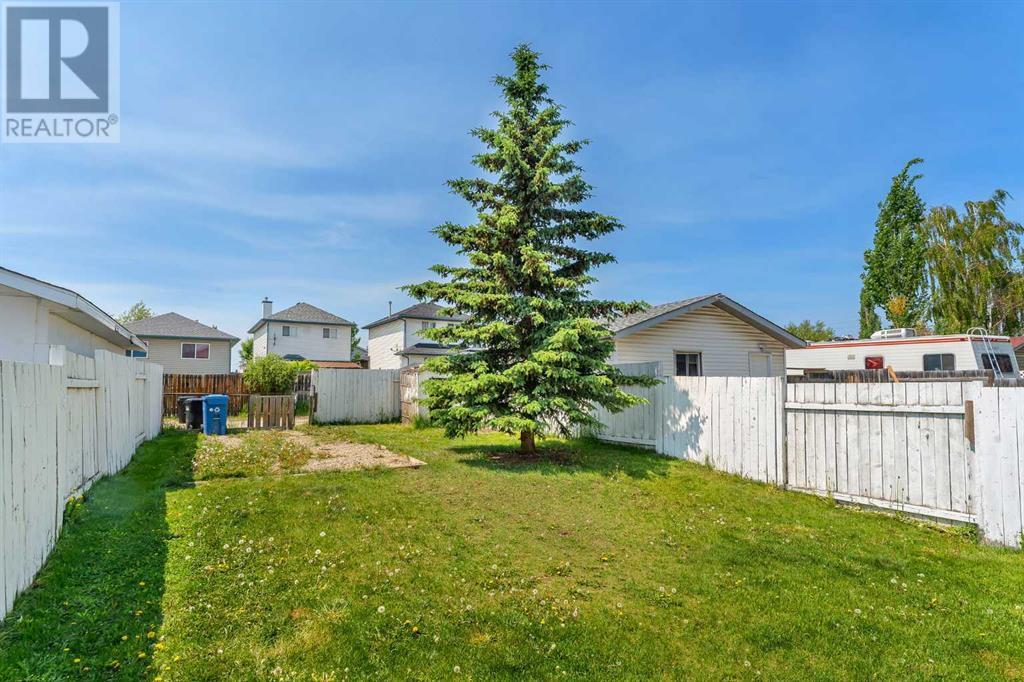 Single Family House for Sale in  San Diego Way NE Monterey Park Calgary 