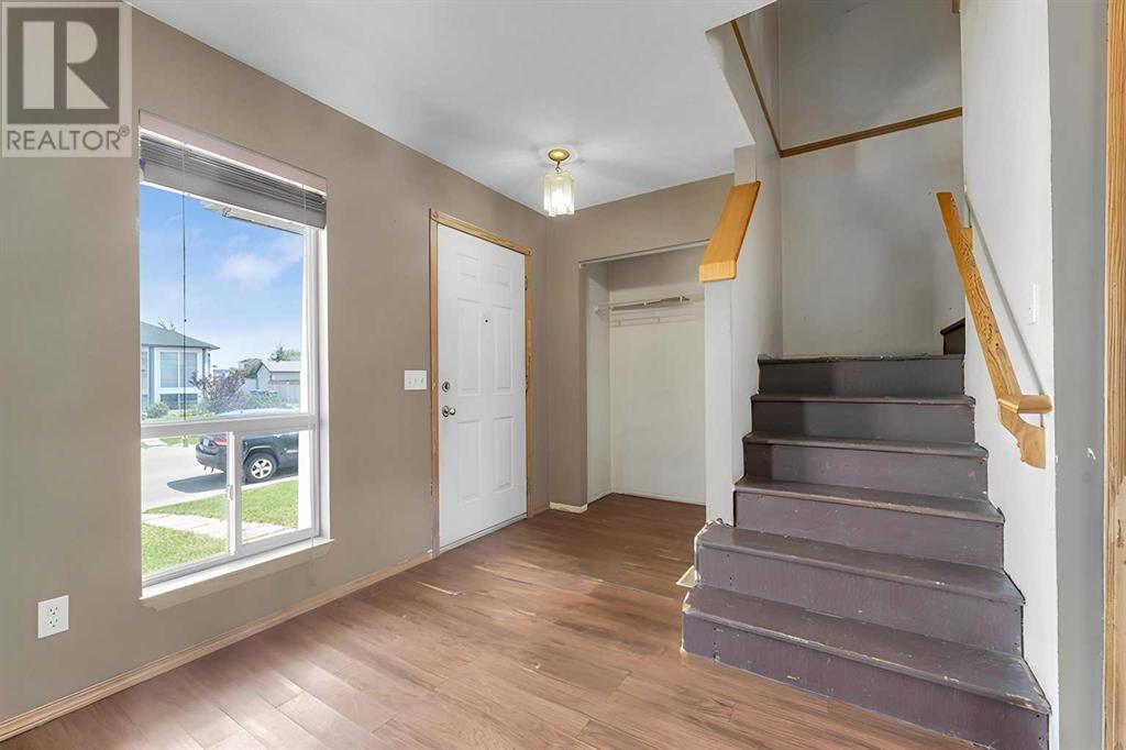 Single Family House for Sale in  San Diego Way NE Monterey Park Calgary 