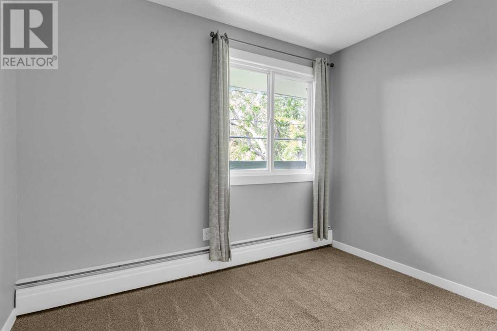 Single Family House for Sale in   Southampton Drive SW Southwood Calgary 
