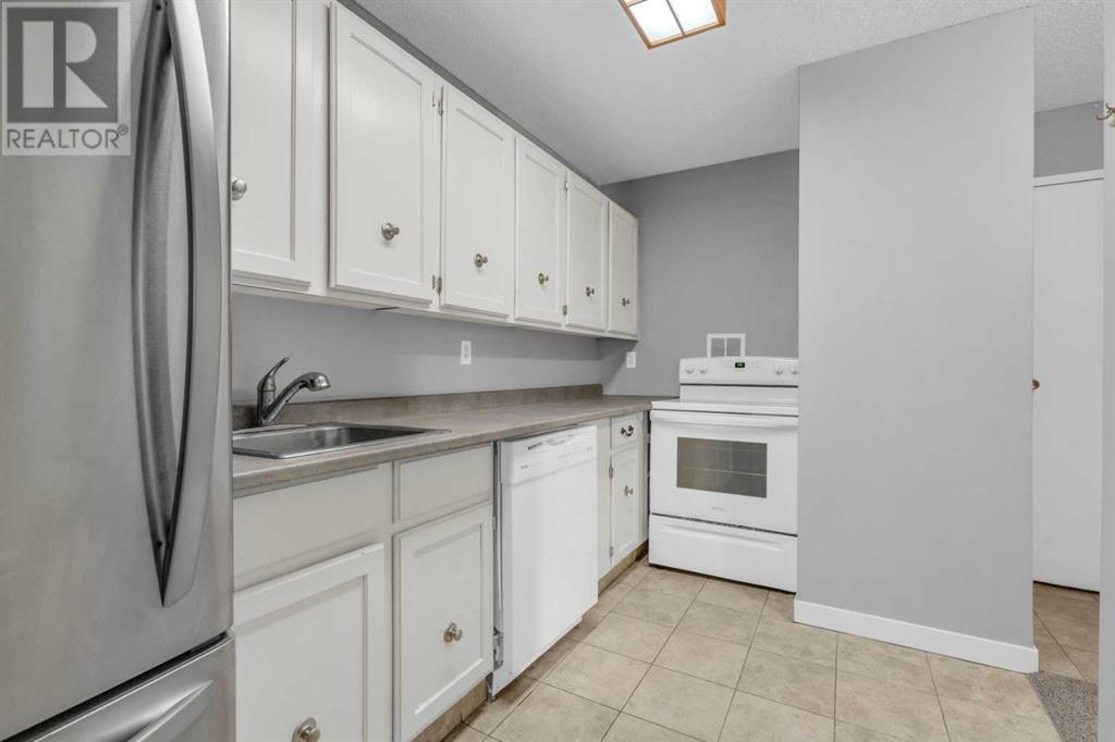 Single Family House for Sale in   Southampton Drive SW Southwood Calgary 