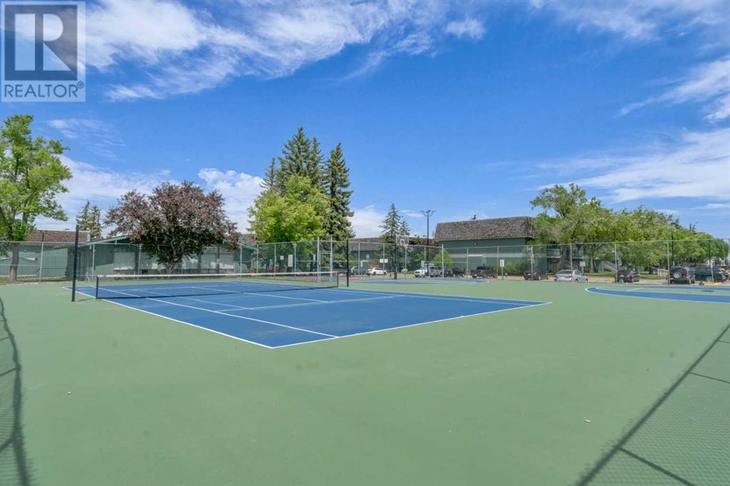 Single Family House for Sale in   Southampton Drive SW Southwood Calgary 