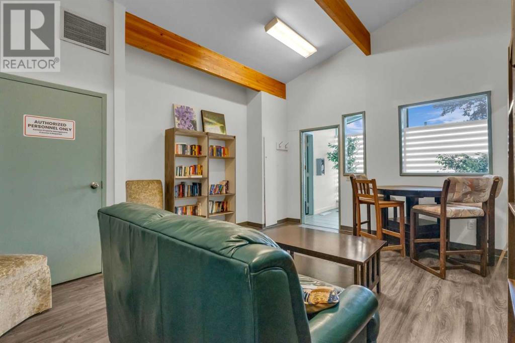 Single Family House for Sale in   Southampton Drive SW Southwood Calgary 