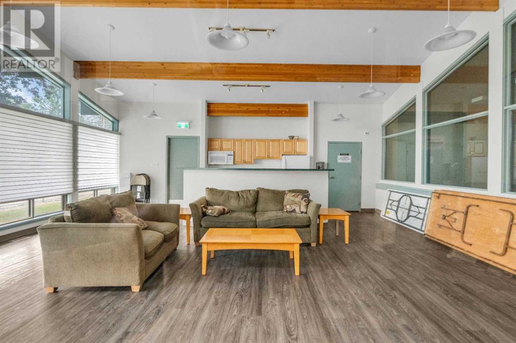 Single Family House for Sale in   Southampton Drive SW Southwood Calgary 