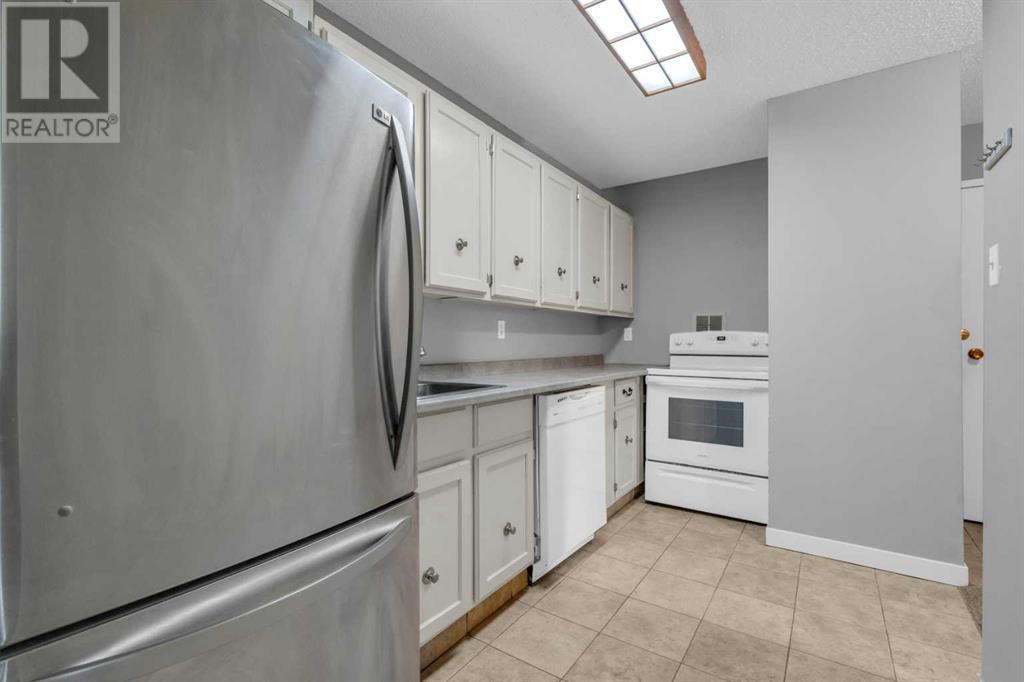 Single Family House for Sale in   Southampton Drive SW Southwood Calgary 