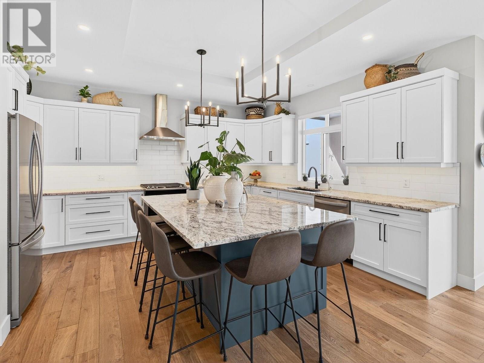  2578 Crown Crest Place, West Kelowna