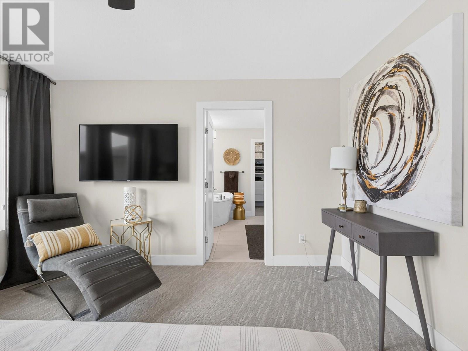  2578 Crown Crest Place, West Kelowna