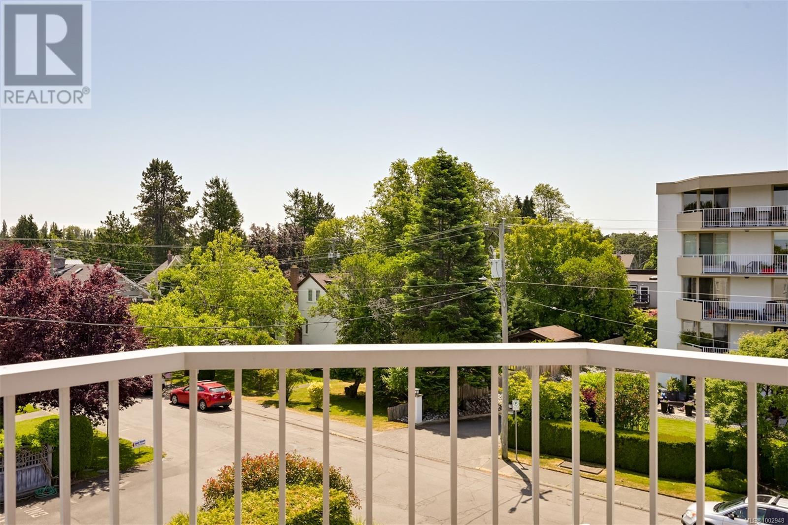 409 1370 Beach Drive, Oak Bay