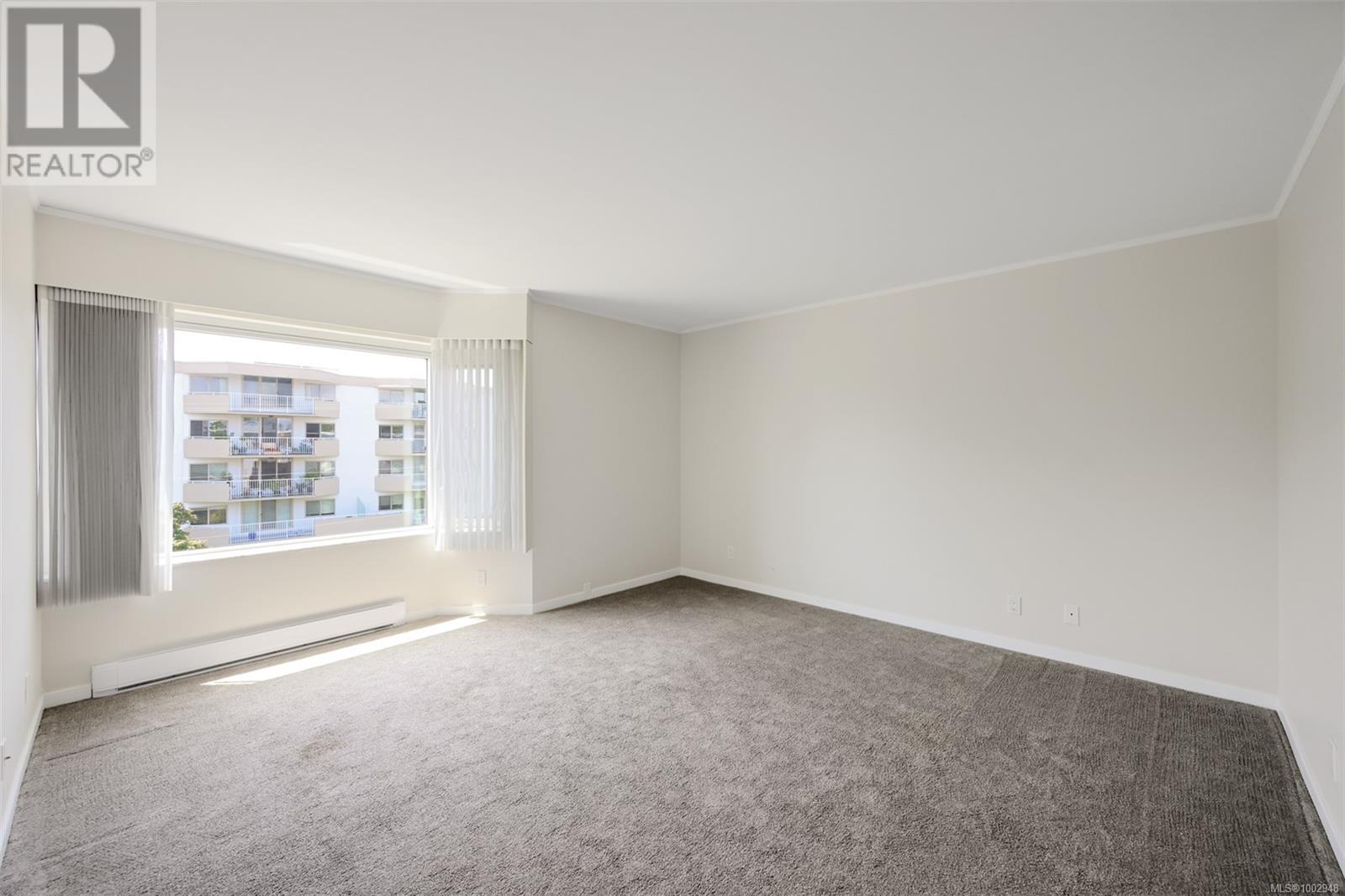409 1370 Beach Drive, Oak Bay
