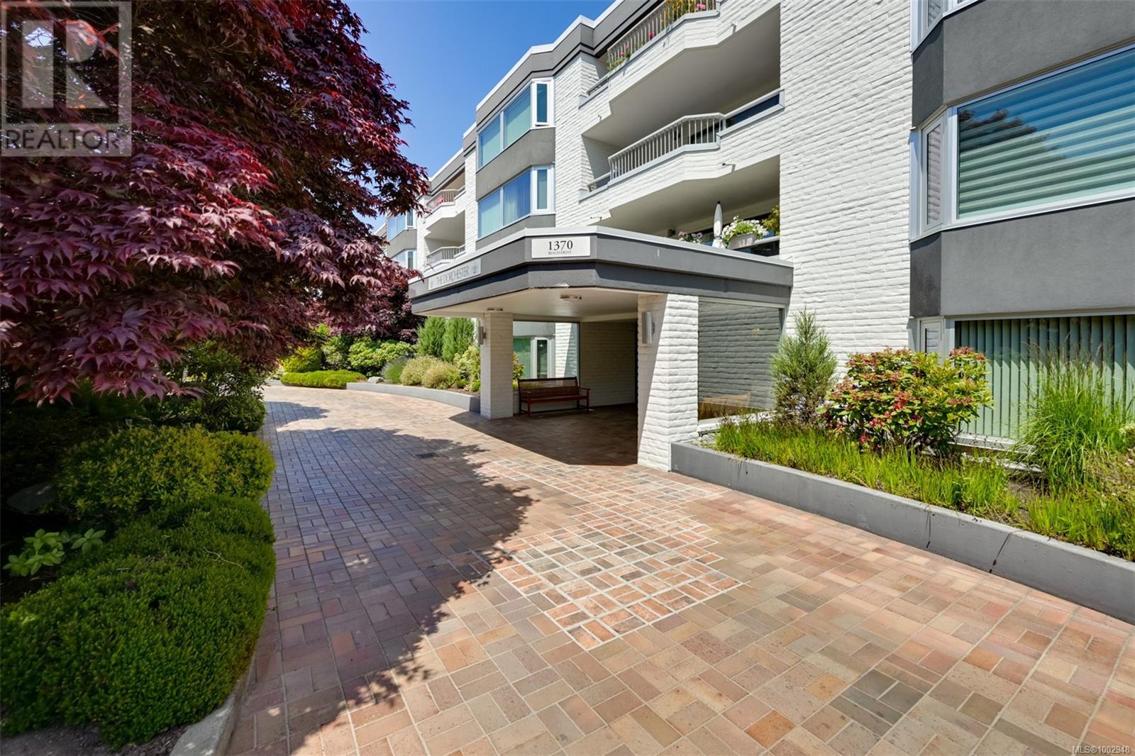 409 1370 Beach Drive, Oak Bay