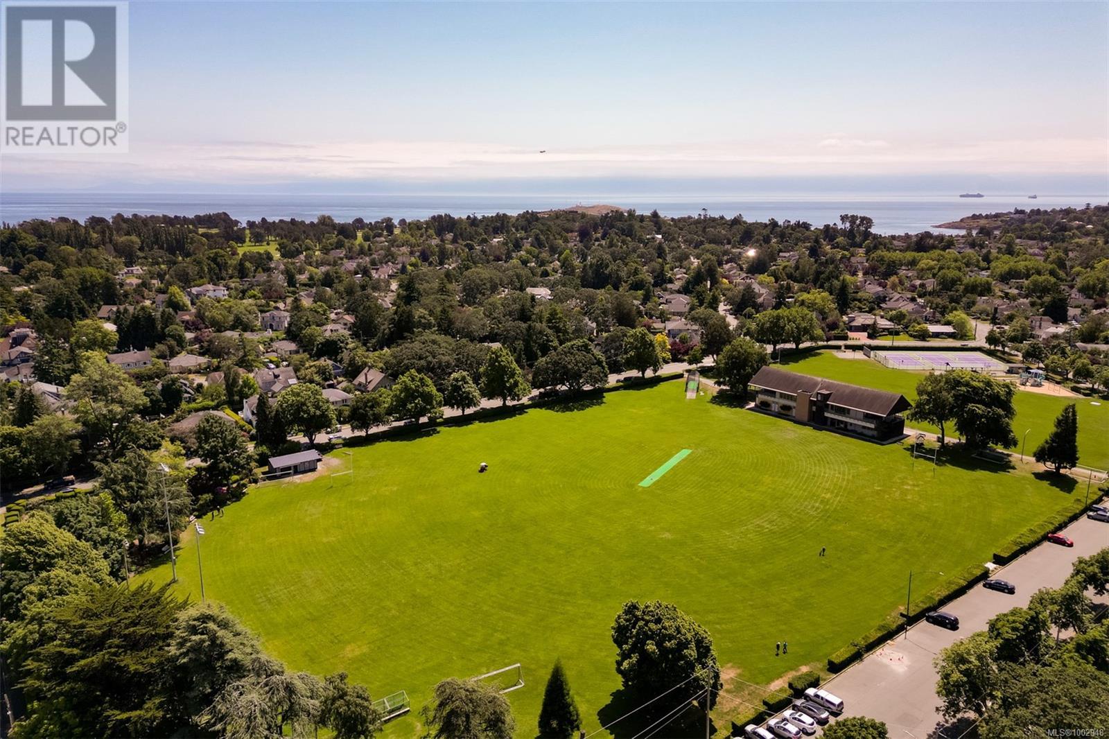 409 1370 Beach Drive, Oak Bay