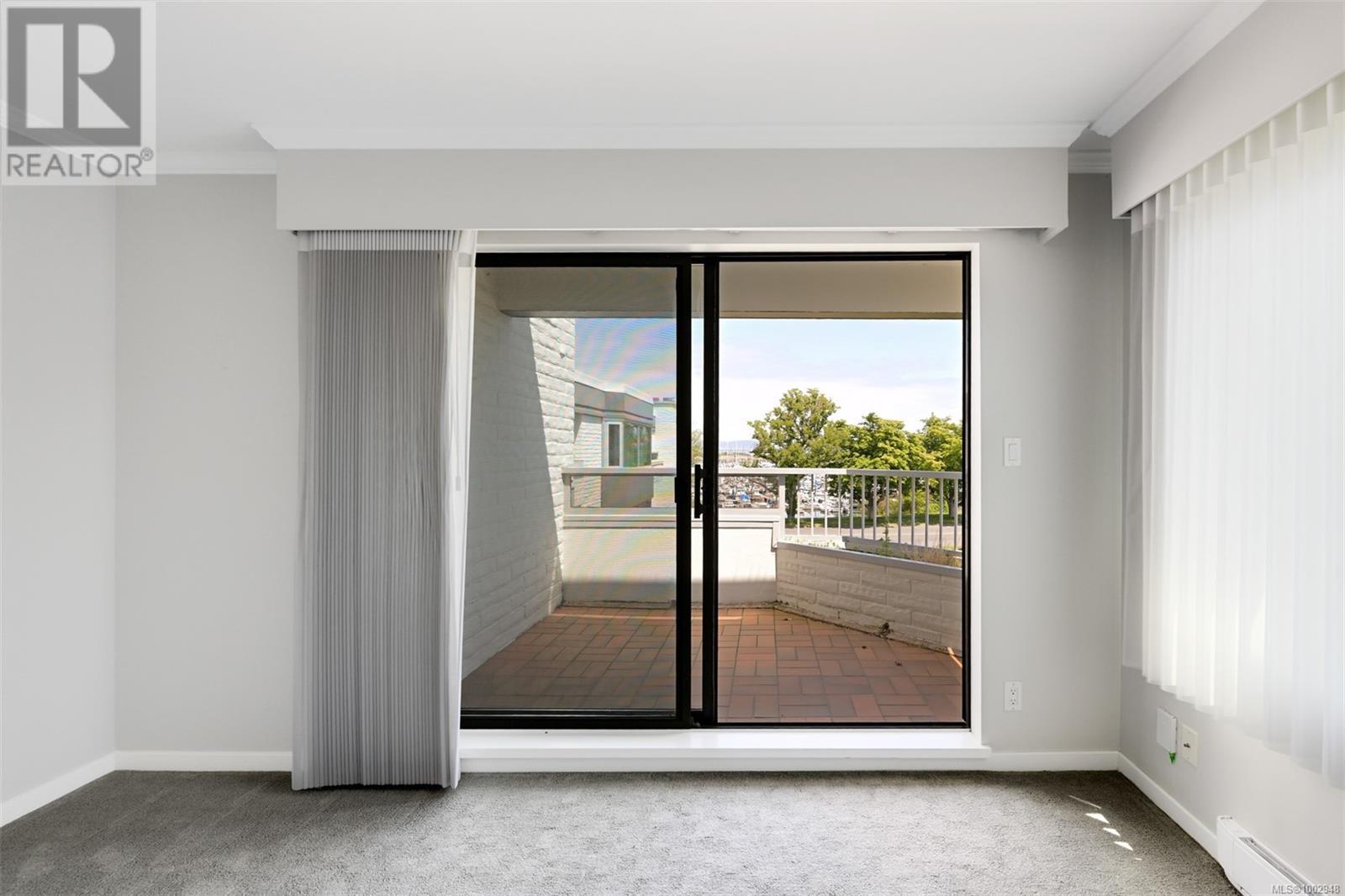409 1370 Beach Drive, Oak Bay