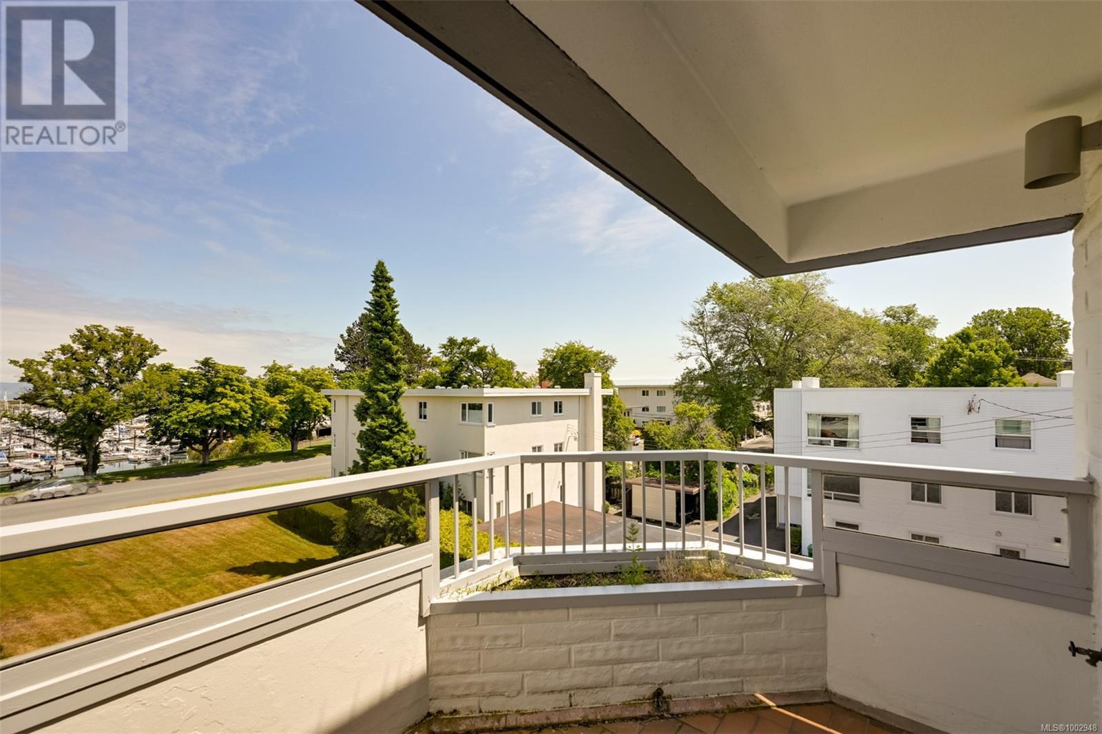 409 1370 Beach Drive, Oak Bay