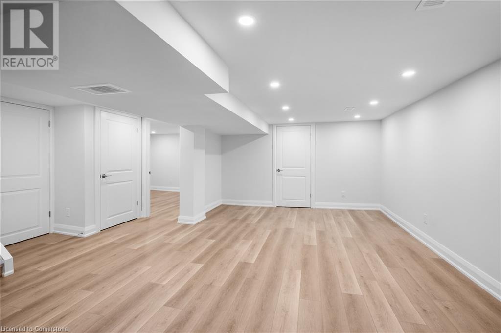 Photo 8 of 723 Hager Avenue Unit B, Burlington ON