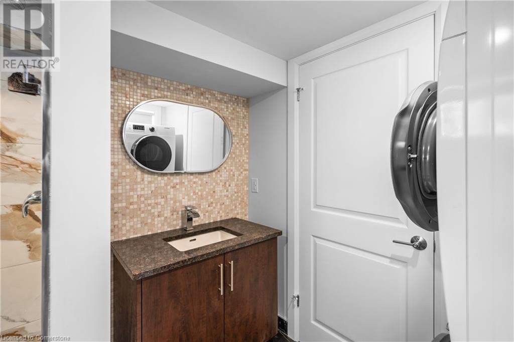 Photo 3 of 723 Hager Avenue Unit B, Burlington ON